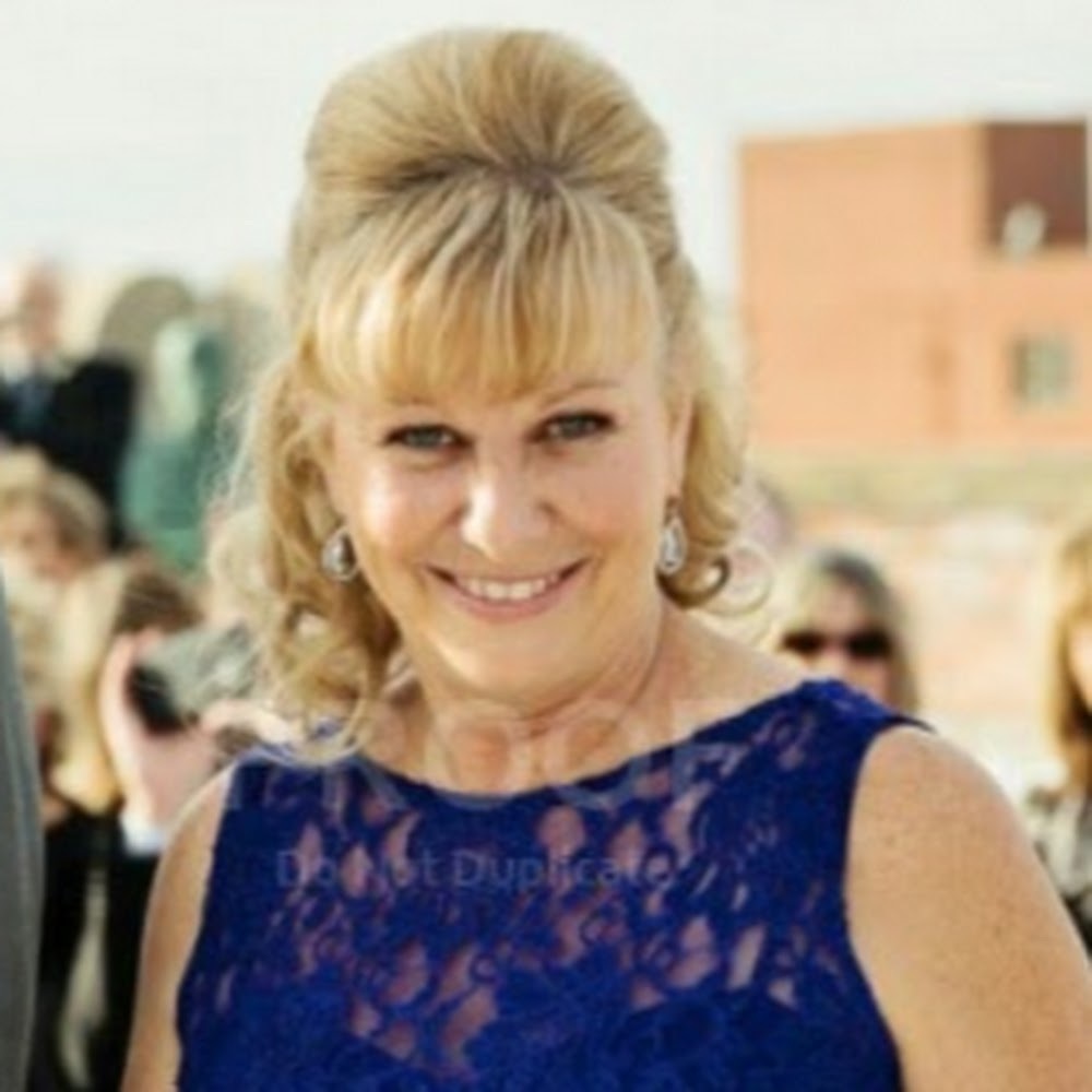Meet your Posher, Debbie